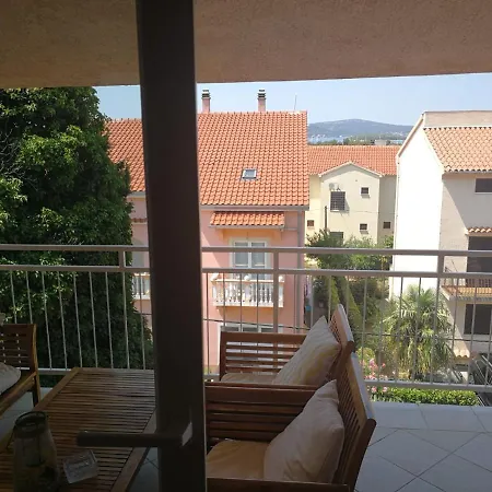 Apartment Nea Weißenburg