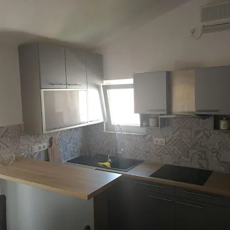Nea Biograd Na Moru
