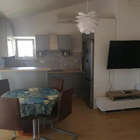 Nea Biograd Na Moru